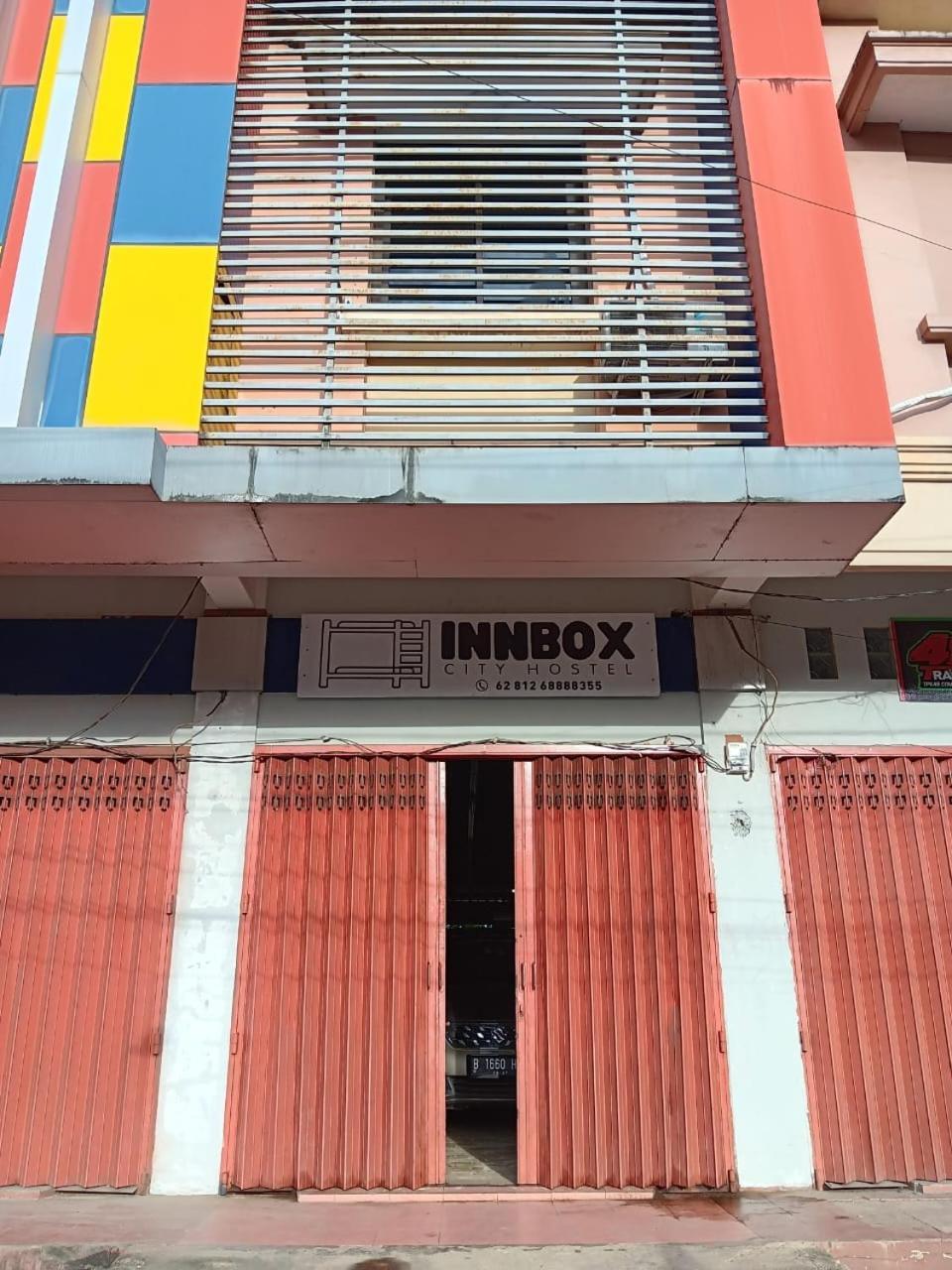 Innbox Hostel Sorong Eksteriør billede