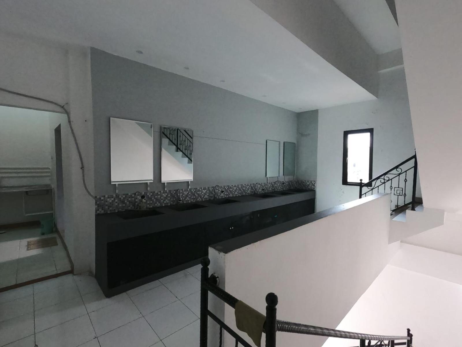 Innbox Hostel Sorong Eksteriør billede